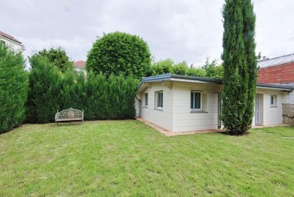 Maison de 4 chambres, jardin et dépendance, en très bon état