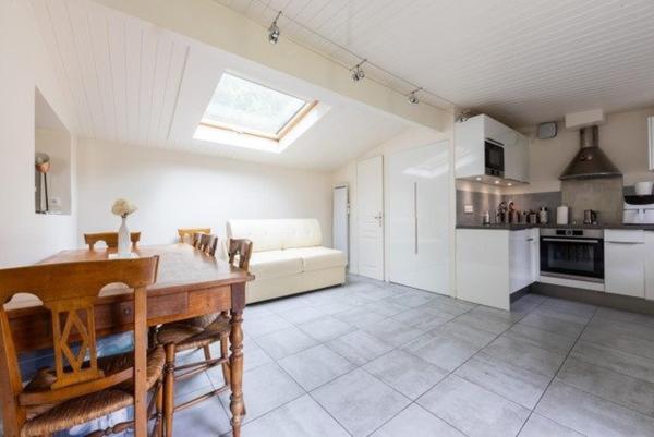 Maison de 4 chambres, jardin et dépendance, en très bon état