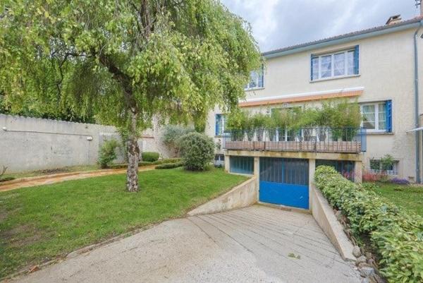 Maison de 4 chambres, jardin et dépendance, en très bon état