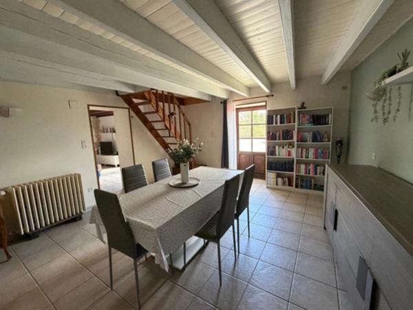 SAINTE GEMME LA PLAINE (85400) ADORABLE MAISON EN PIERRES 4/5 CHAMBRES AVEC DEPENDANCE ET JARDIN CLOS