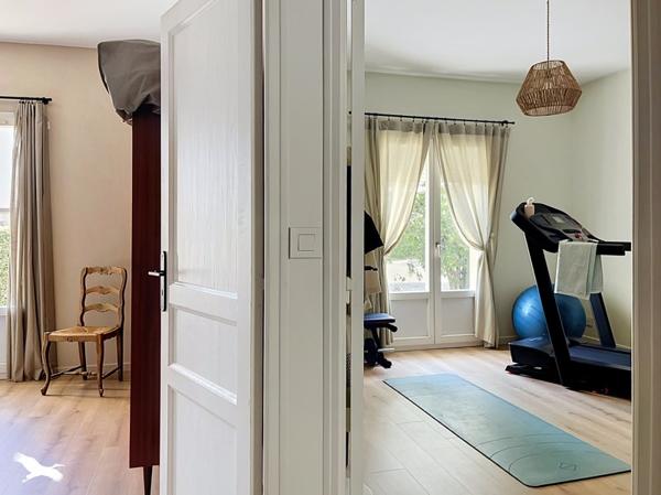Maison à vendre 458 000 € Libourne 6 p 216 m² DPE