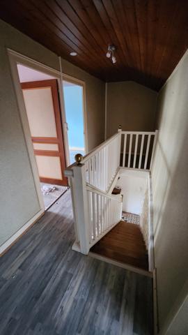 Saint-Jean-de-Beugné (85210) Maison en pierre avec beau potentiel et diverses dépendances