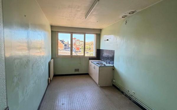 Appartement à vendre    2 pièces • 190 m2 Albert