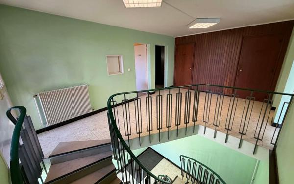 Appartement à vendre    2 pièces • 190 m2 Albert