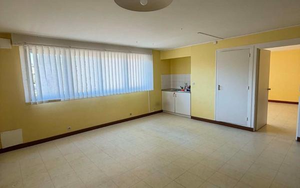 Appartement à vendre    2 pièces • 190 m2 Albert