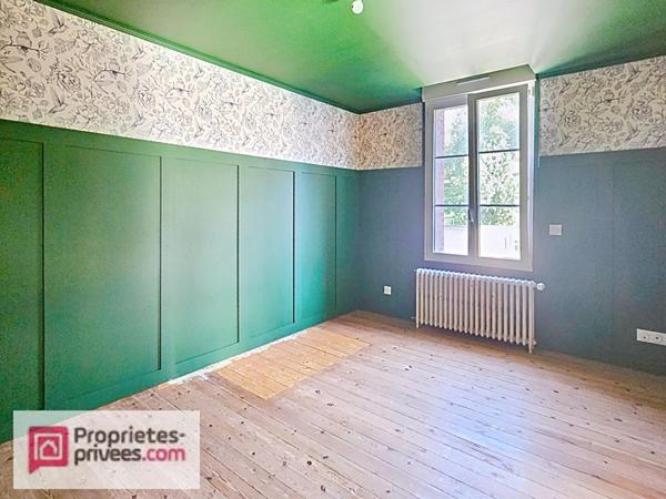 Maison de Maître  rénovée avec jardin de 545 m² et terrain constructible
