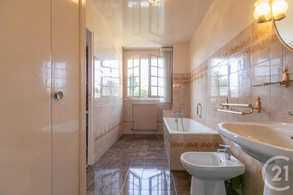 Maison à vendre  6 pièces - 154,53 m2 ST MAUR DES FOSSES - 94