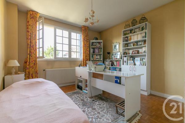 Maison à vendre  6 pièces - 154,53 m2 ST MAUR DES FOSSES - 94