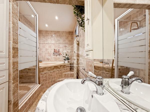 À Vendre - Maison de charme - 146 m² - Marseille 10e