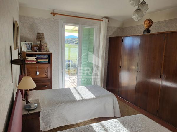 Maison Le Poet 4 pièce(s) 109 m2+ garage , proche Sisteron