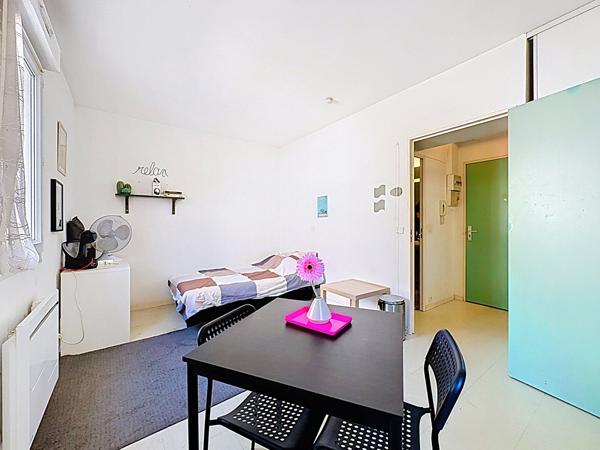Appartement type studio Avignon 1 pièce 21 m2 proche des remparts