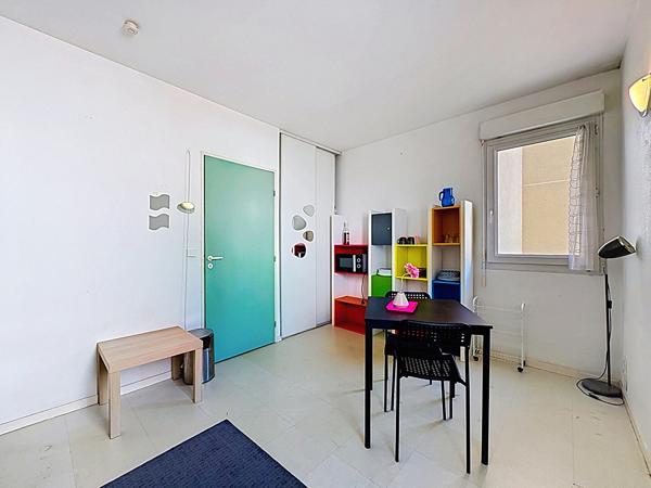 Appartement type studio Avignon 1 pièce 21 m2 proche des remparts