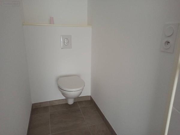 Appartement à louer à Combourg en Ille-et-Vilaine (35270), ref : 091-619   
COMBOURG