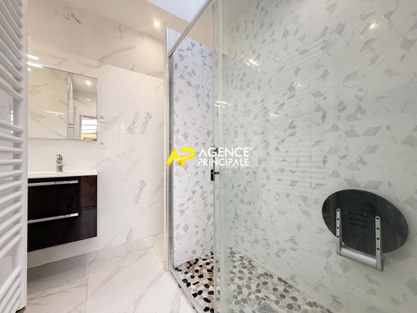 Maison à vendre à Argenteuil - 5 pièces, 3 chambres à 9 minutes de la gare . 285 000 EUR **  - Référence  4510