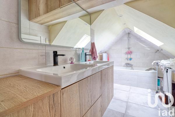 Maison à vendre 5 pièces 76 m² Jouy-le-Moutier