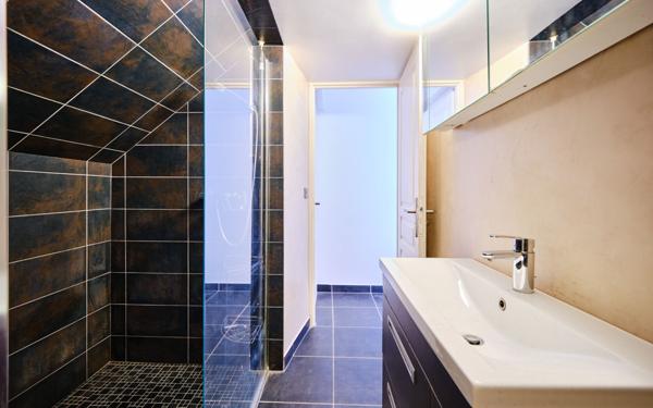 Appartement à vendre    3 pièces • 67,82 m2 Annecy