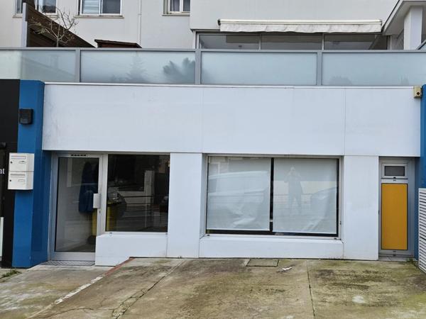 Vente Local commercial 62 m2 à Le Cannet