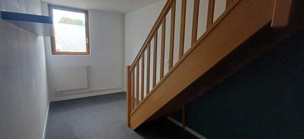 Maison 3 Chambres et 1 bureau.