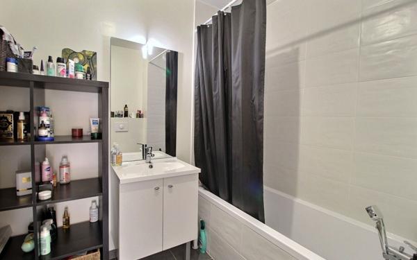 Appartement à louer    3 pièces •  Chens-sur-Léman