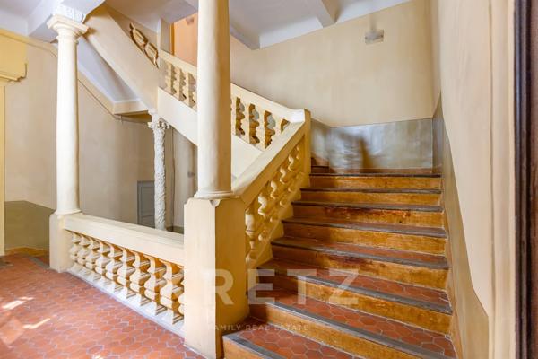 APPARTEMENT CENTRE HISTORIQUE AVEC ASCENSEUR