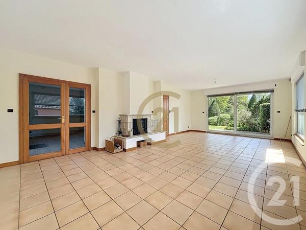 Maison à vendre  9 pièces - 218 m 2   LURE  - 70