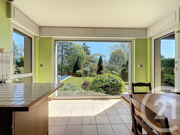 Maison à vendre  9 pièces - 218 m 2   LURE  - 70