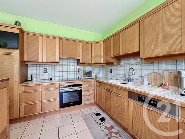 Maison à vendre  9 pièces - 218 m 2   LURE  - 70