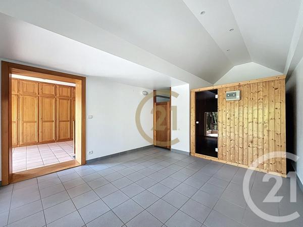Maison à vendre  9 pièces - 218 m 2   LURE  - 70