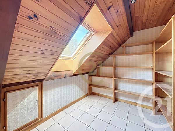 Maison à vendre  9 pièces - 218 m 2   LURE  - 70