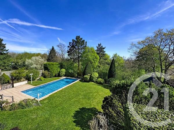 Maison à vendre  9 pièces - 218 m 2   LURE  - 70