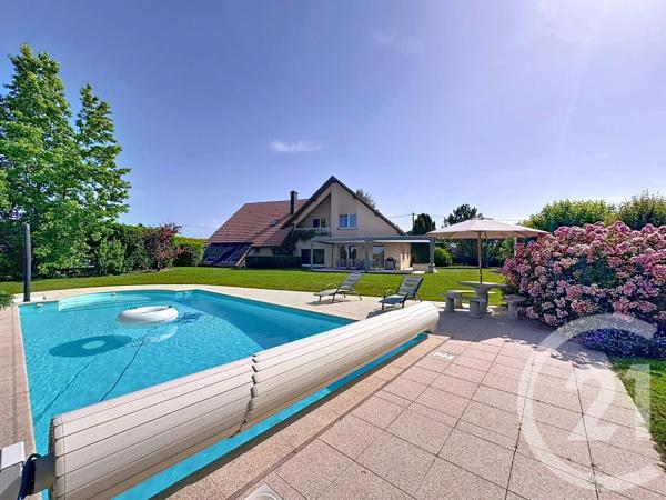 Maison à vendre  9 pièces - 218 m 2   LURE  - 70