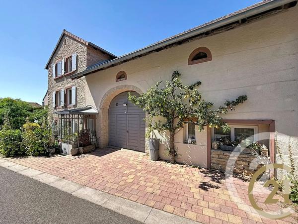 Maison à vendre  9 pièces - 218 m 2   LURE  - 70