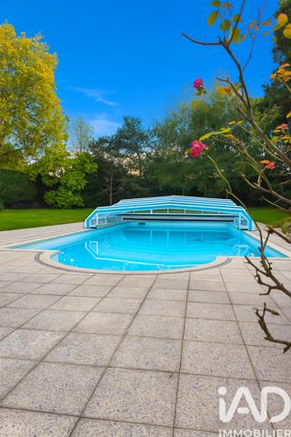 Maison à vendre 11 pièces 375 m² Montreux-Château