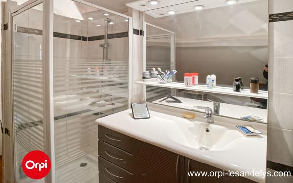 Maison à vendre    6 pièces • 148 m2 Saint-Clair-sur-Epte