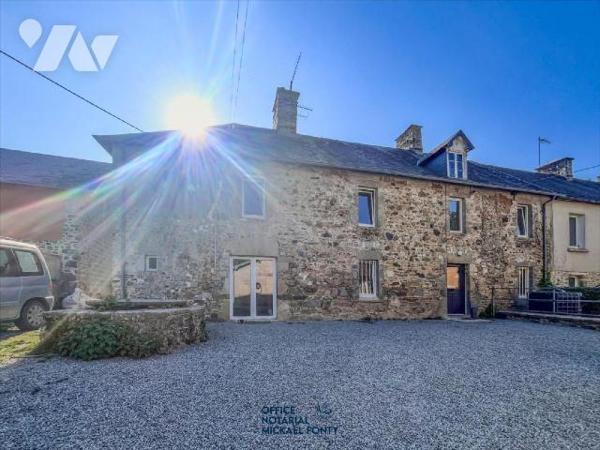 Maison en pierre avec dépendances, à proximité des écoles :
Cette maison de campagne, lumineuse...
