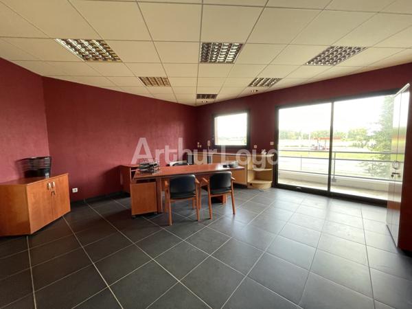 Bureaux à vendre ou à louer à Courrières dans immeuble récent bien entretenu