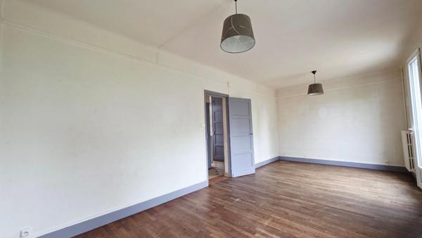 BOURGES MAISON DE 78.2M² 4 PIECES 3 CHAMBRES GARAGE JARDIN