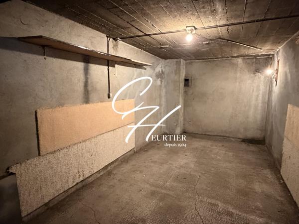 GRENOBLE - GARAGE - SOUS TERRAIN