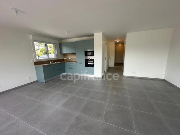 Appartement T3-74 m2 (garage et parking inclus) VIVIERS DU LAC (73)
