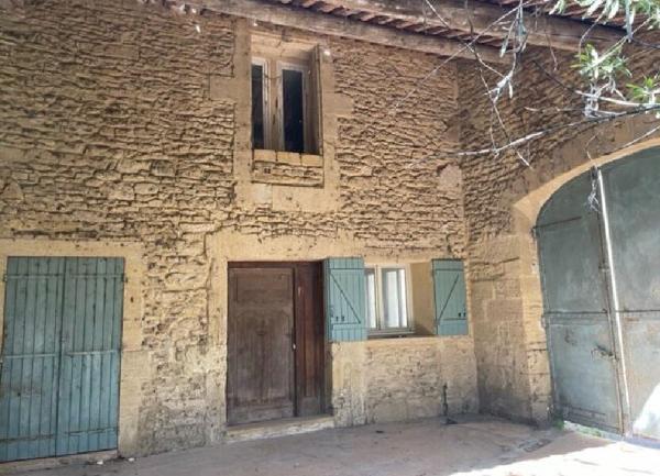 Maison à vendre    7 pièces •  Remoulins