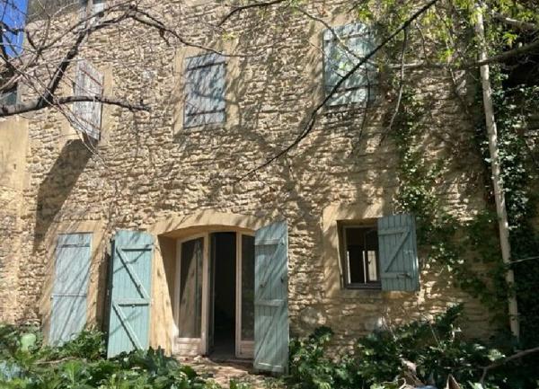 Maison à vendre    7 pièces •  Remoulins