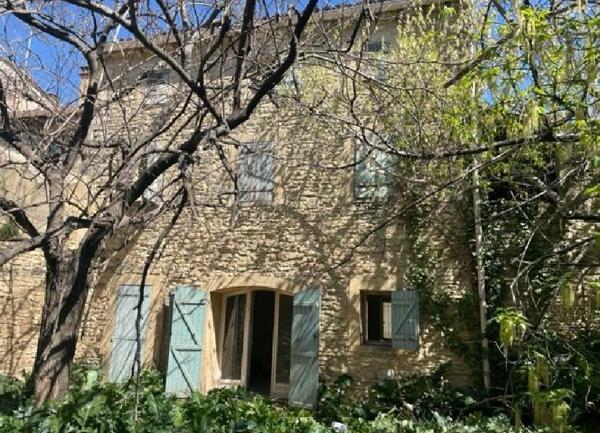 Maison à vendre    7 pièces •  Remoulins