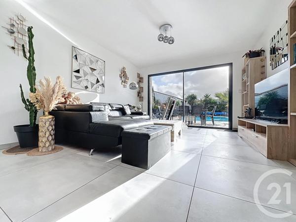 Maison à vendre  11 pièces - 237,48 m2 AIGREFEUILLE D AUNIS - 17