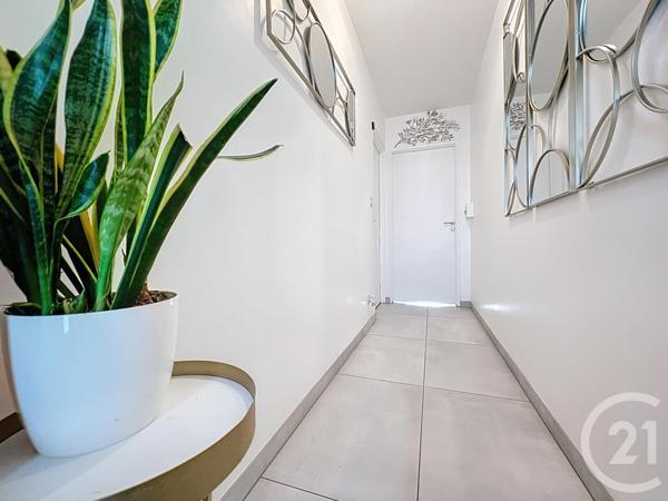 Maison à vendre  11 pièces - 237,48 m2 AIGREFEUILLE D AUNIS - 17