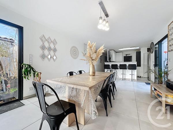 Maison à vendre  11 pièces - 237,48 m2 AIGREFEUILLE D AUNIS - 17