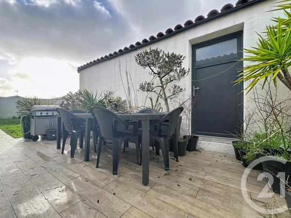 Maison à vendre  11 pièces - 237,48 m2 AIGREFEUILLE D AUNIS - 17