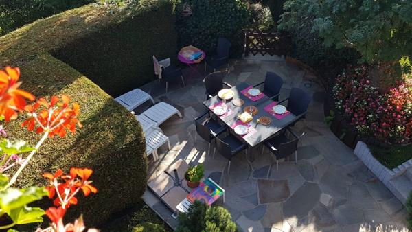 Chalet avec vue panoramique sur le lac Léman – Domaine avec piscine