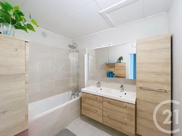 Appartement F4 à vendre  5 pièces - 92,64 m2 VANDOEUVRE LES NANCY - 54