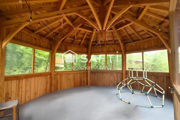 Ferme en permaculture avec Gîtes sur 19 hectares