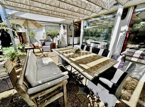 maison architecte piscine jardin